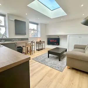 Fountain No 5 With Free Parking Apartment